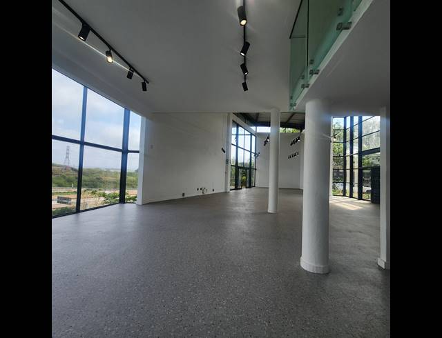 351M² OFFICE FOR SALE IN UMHLANGA CENTRAL